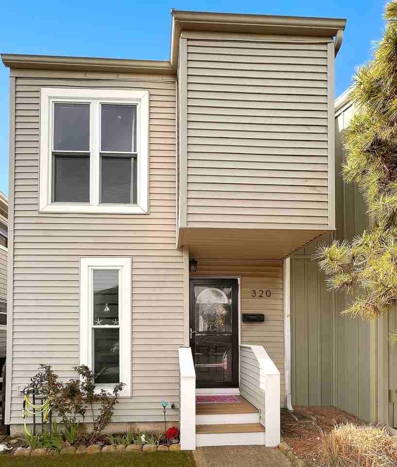 320 Hampshire Dr - Photo 2 of 19