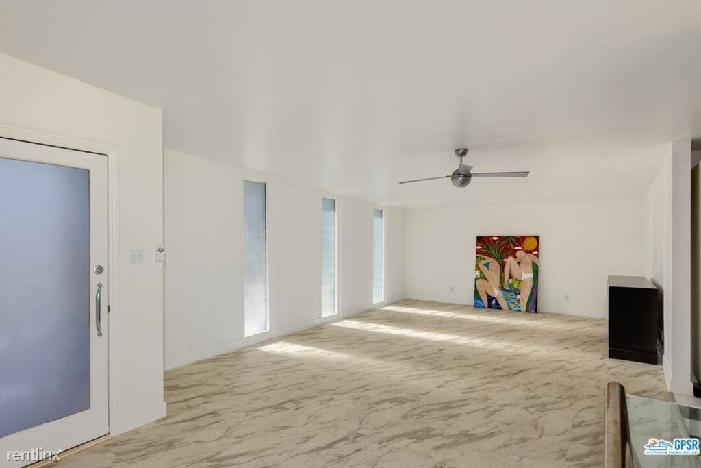 2297 N Cardillo Ave - Photo 2 of 10