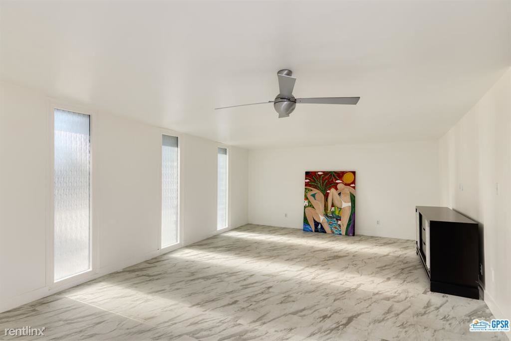 2297 N Cardillo Ave - Photo 3 of 10