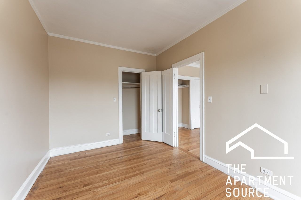 2801 N Keating Ave #301 - Photo 4 of 7