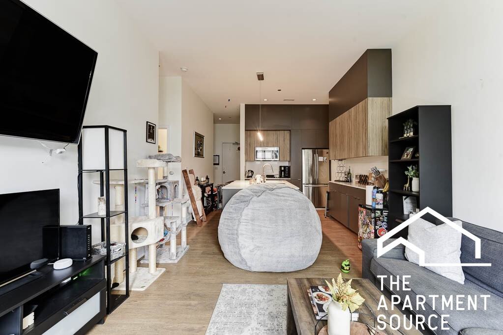 3462 N Lincoln Ave #202 - Photo 5 of 11