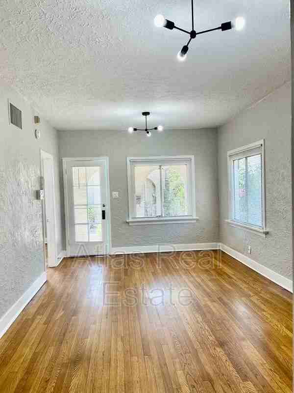 1015 E Palm Ln #A - Photo 2 of 8