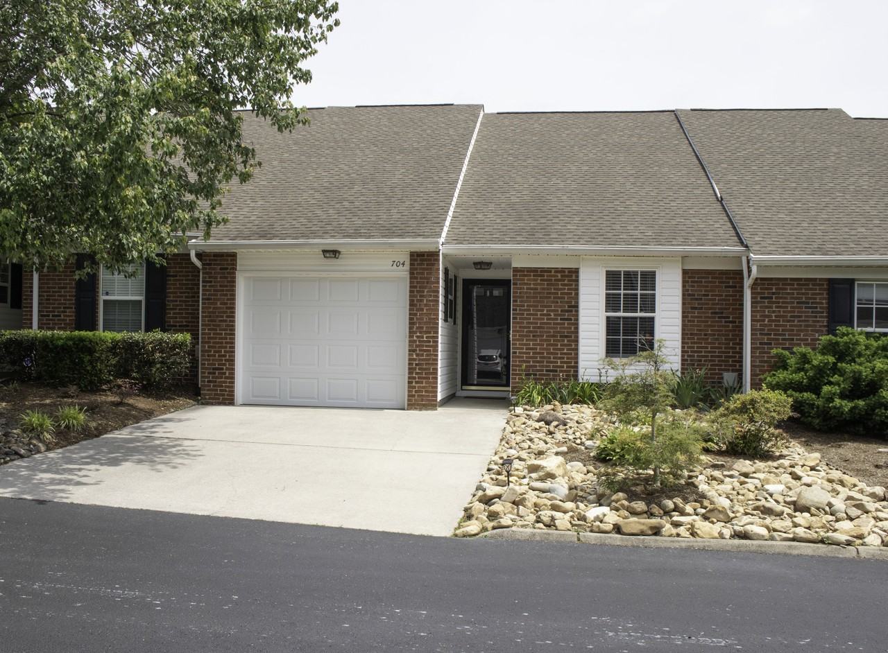 704 Harbor Way - Photo 2 of 29