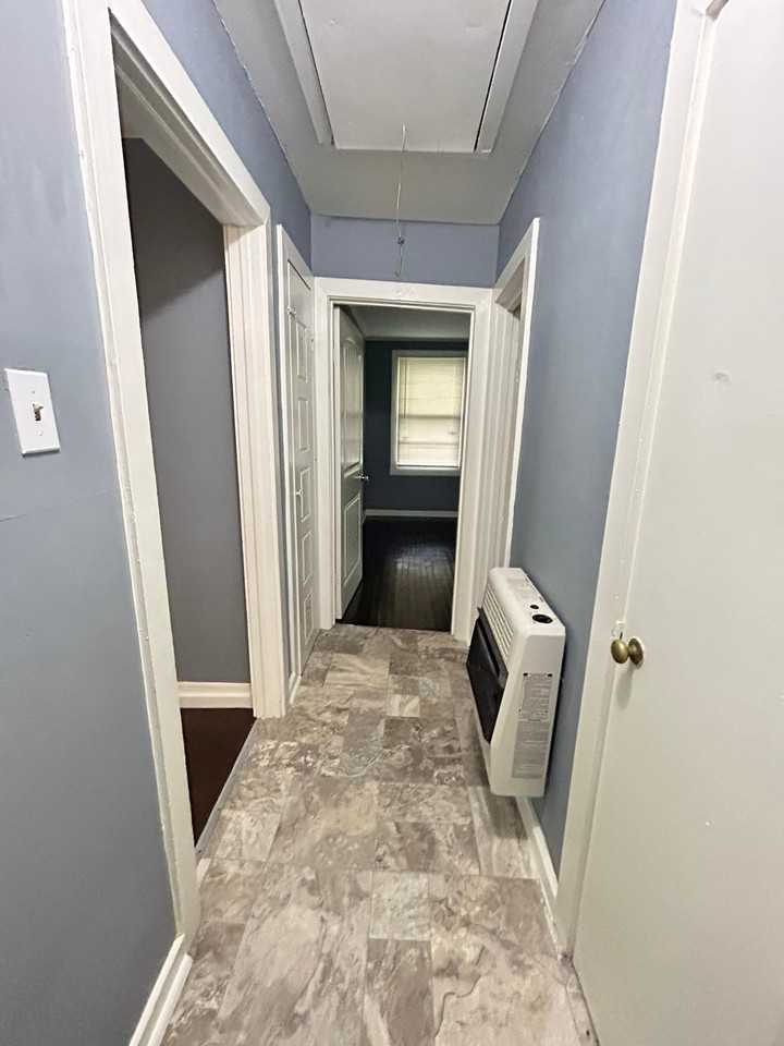 2718 Windsor Pkwy - Photo 5 of 11