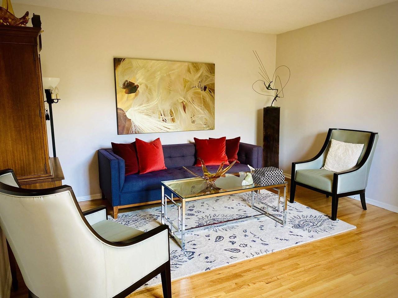 1345 Fontenay Crescent - Photo 2 of 20