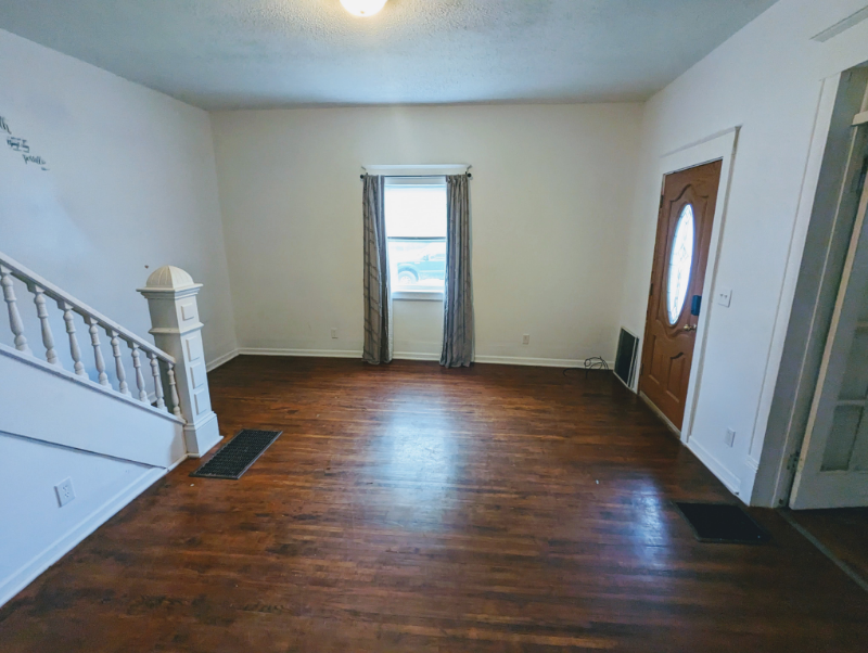 1307 S G St - Photo 3 of 13