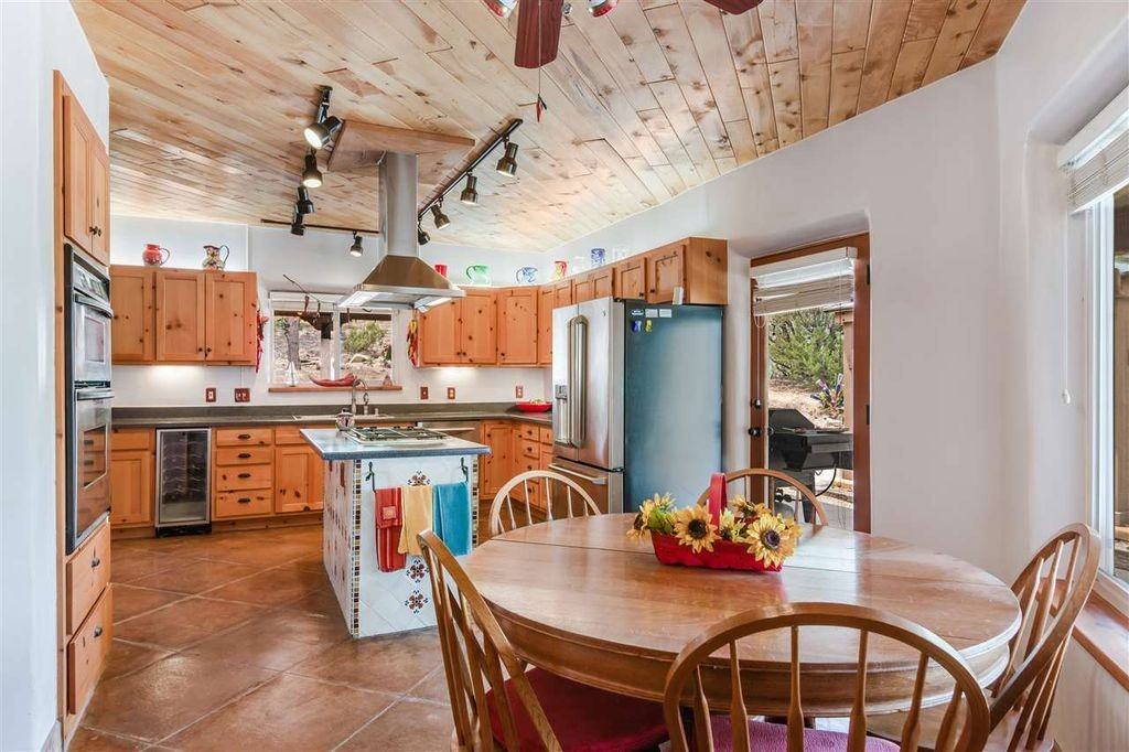 32 Sheridan Rd #NA - Photo 2 of 7