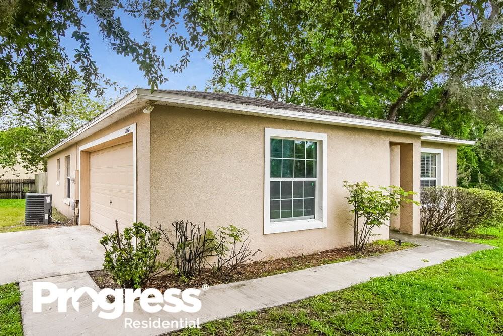 2148 Section Dr - Photo 3 of 16