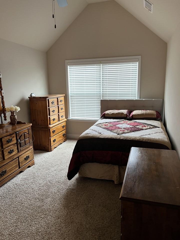 1723 Chesil Drive - Photo 3 of 6