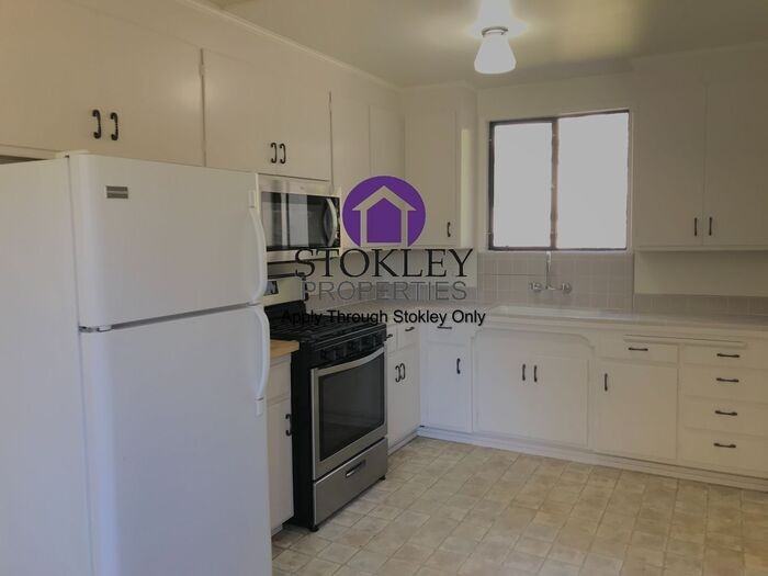 118 Hall Ln - Photo 3 of 10