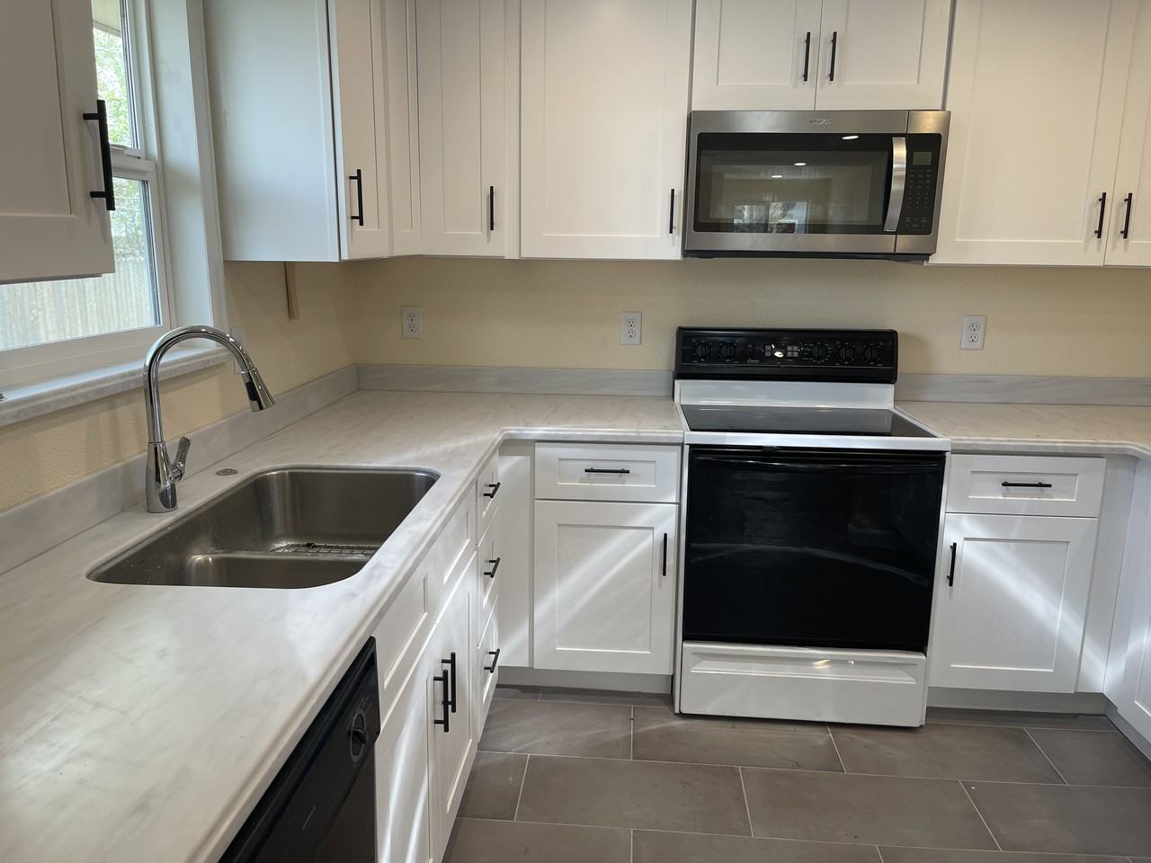 365 Wooster Ave #NA - Photo 2 of 17