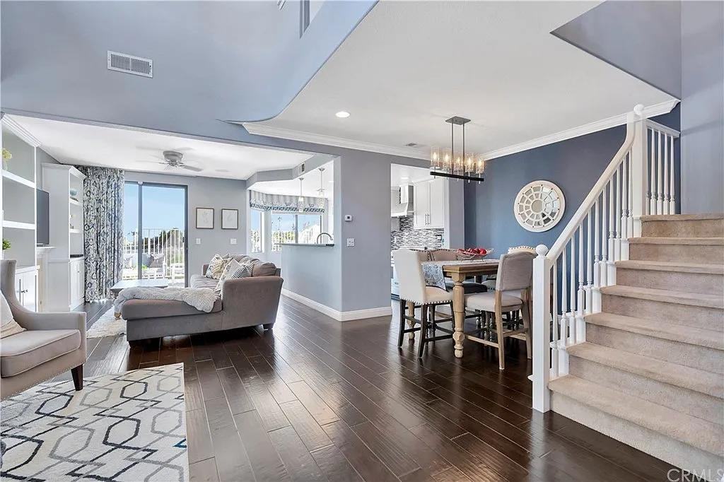 1549 San Rafael Drive South - Photo 2 of 19