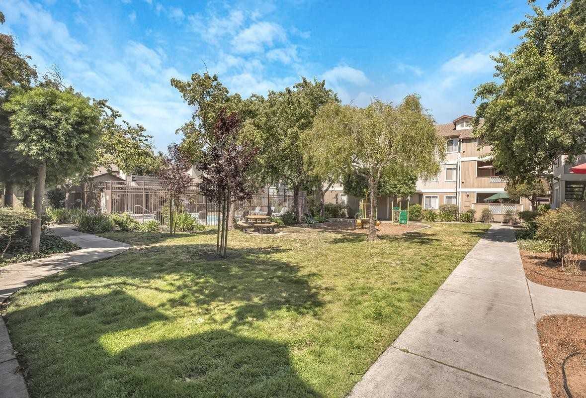 37057 Magnolia Street - Photo 7 of 9