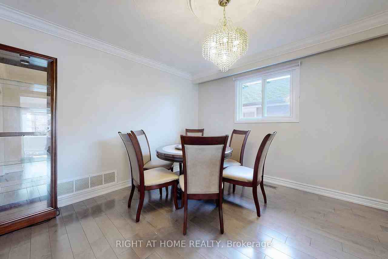 288 Huntsmill Boulevard #None - Photo 2 of 6