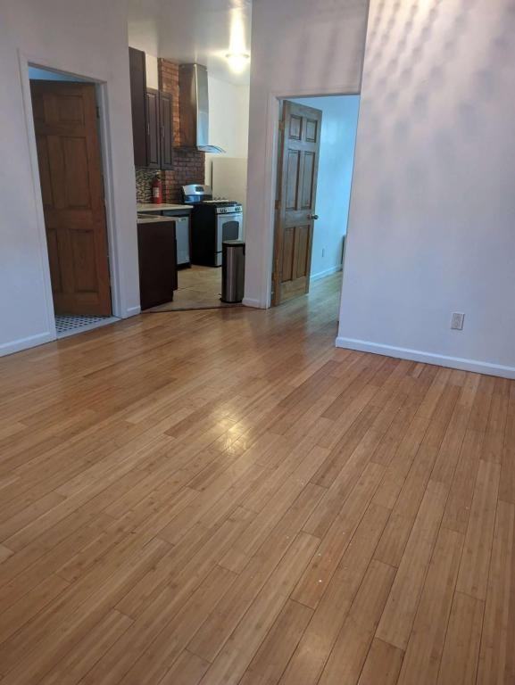 1522 Bergen St - Photo 7 of 18