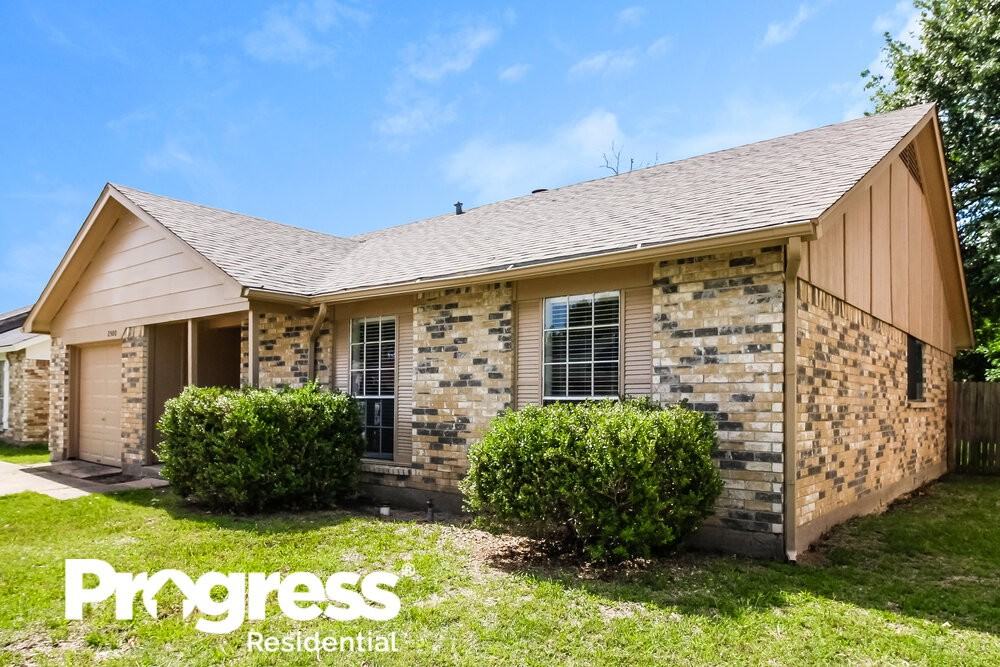 2500 Rock Haven St - Photo 3 of 16