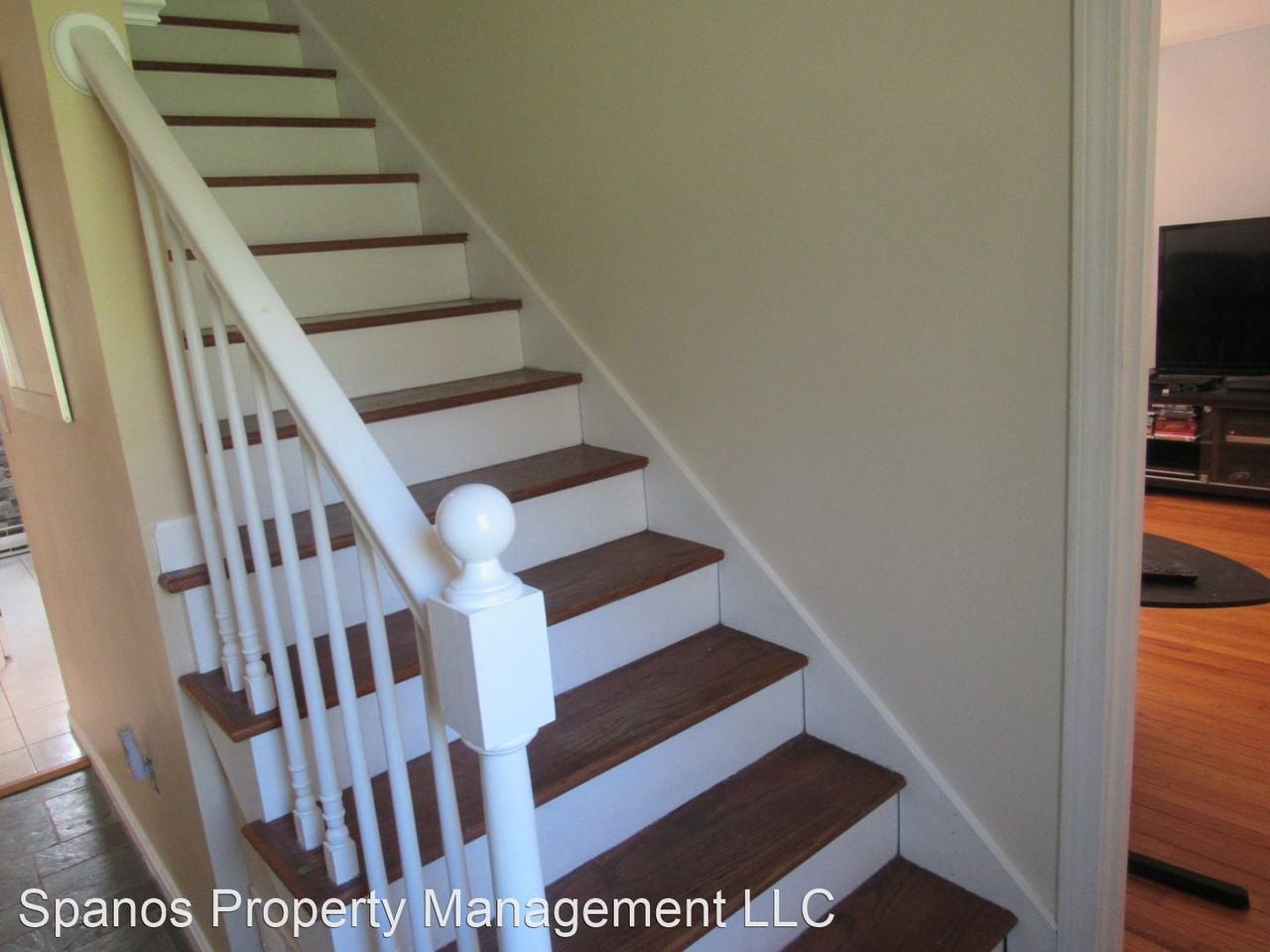 148 Arlene Dr - Photo 3 of 35