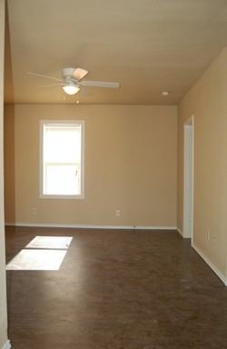 517 W Spurgeon St - Photo 2 of 8