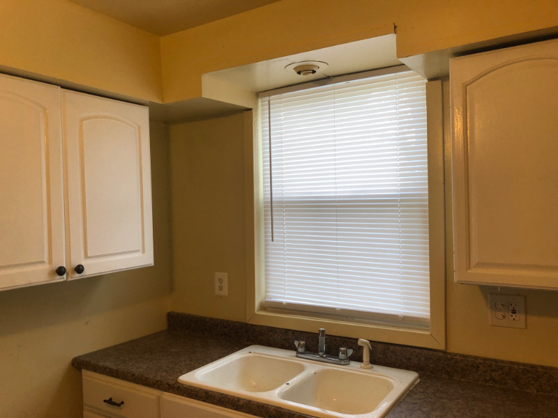 28721 Avondale St - Photo 3 of 17