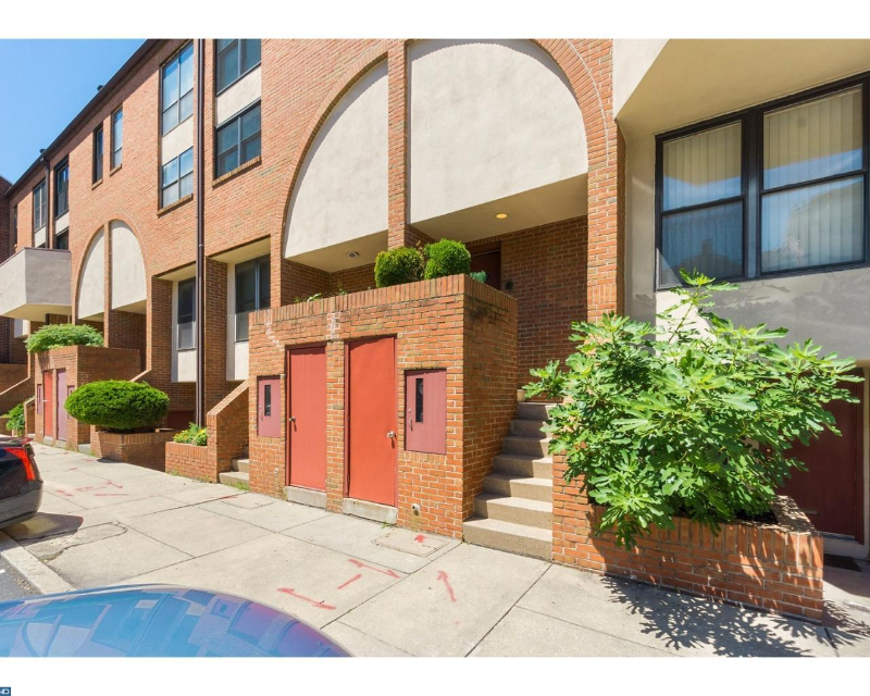 230 N 22nd St #12B - Photo 2 of 15