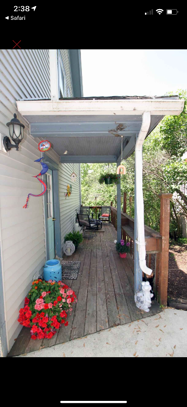 216 S Hubbard St - Photo 2 of 9