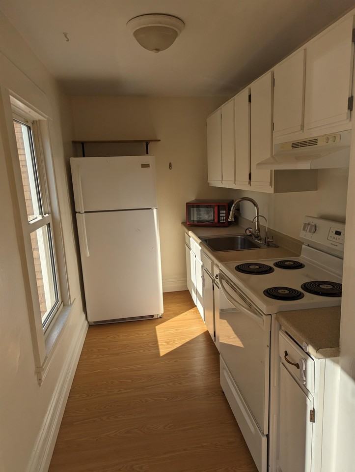 15 Oak StreetUnit 3 #3 - Photo 5 of 10