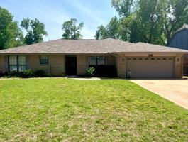 featured image of 8312 Nw 117th St #1