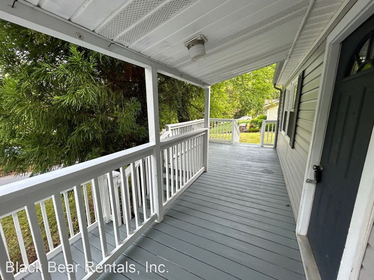 224 White Pine Dr - Photo 3 of 44