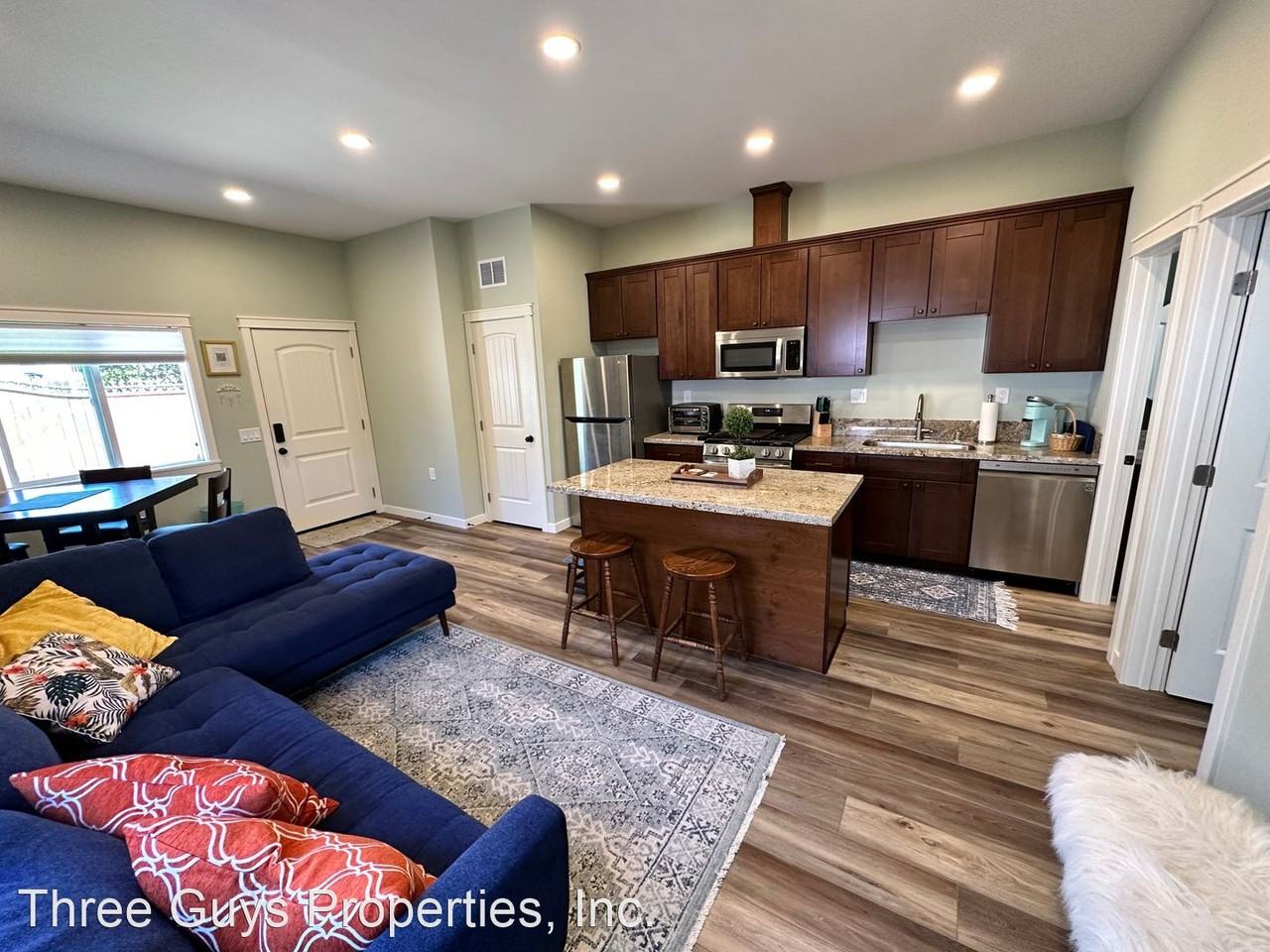 3589 Wightman St - Photo 2 of 17