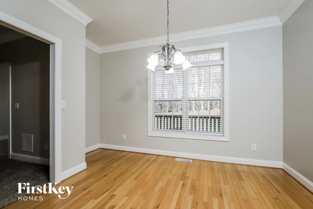1915 Austin Place Ln - Photo 3 of 12