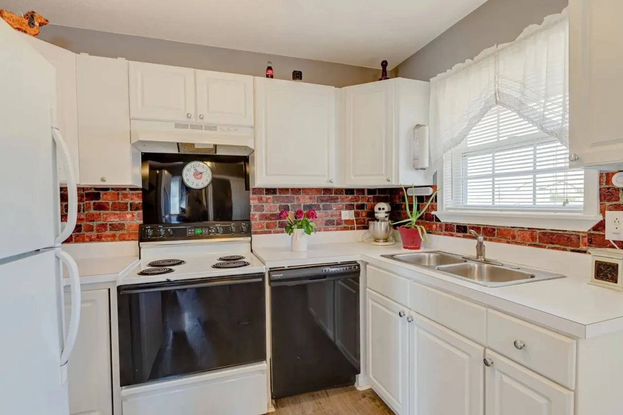 2006 Johnson Ave - Photo 2 of 22