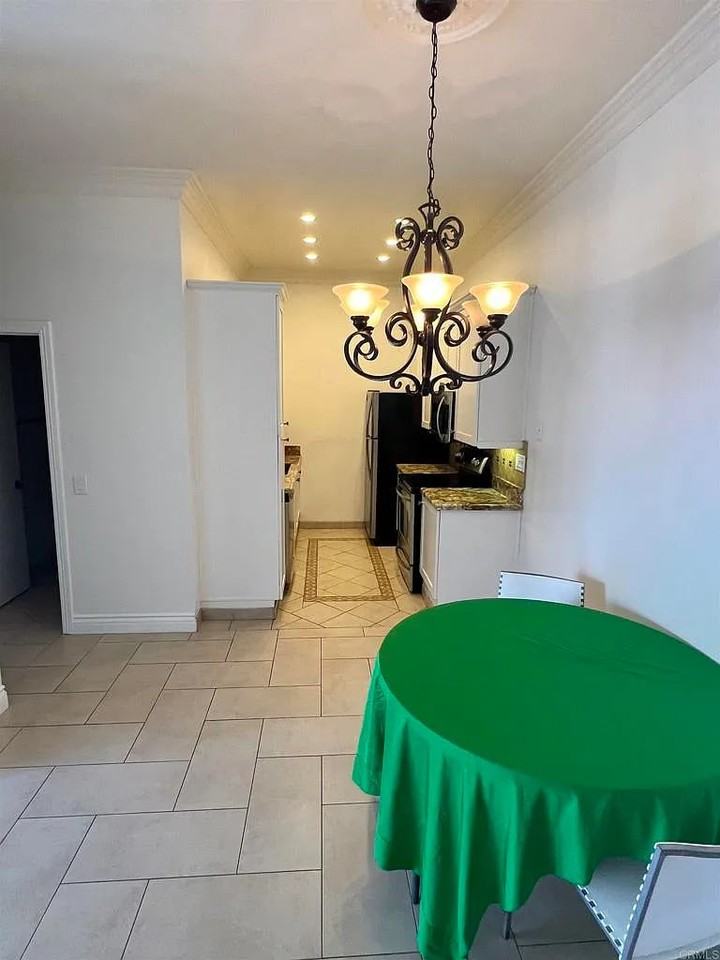 8328 Regents Rd 2F, San Diego, CA 92122 1 Bedroom Apartment for Rent