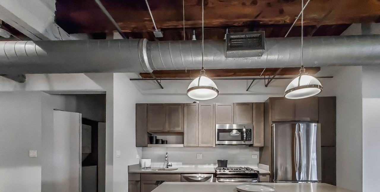 N Green St #206 - Photo 2 of 18
