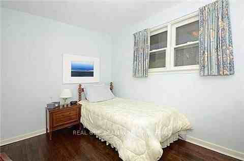 39 Muircrest Drive #None - Photo 3 of 6