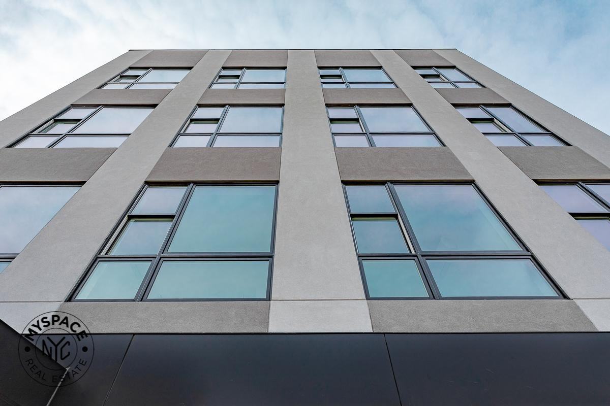 282 E 32nd St #2A - Photo 3 of 19