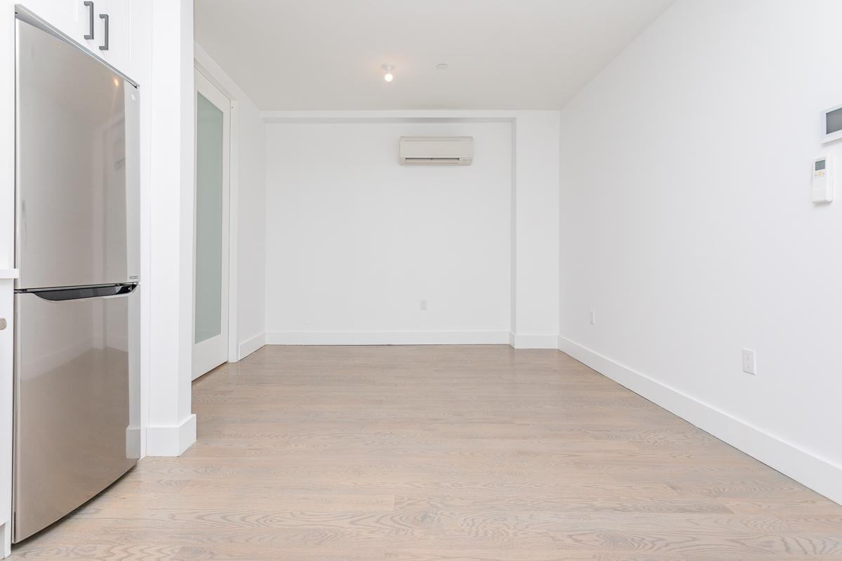 282 E 32nd St #3B - Photo 5 of 19