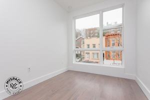featured image of 254 E 28th St #3c