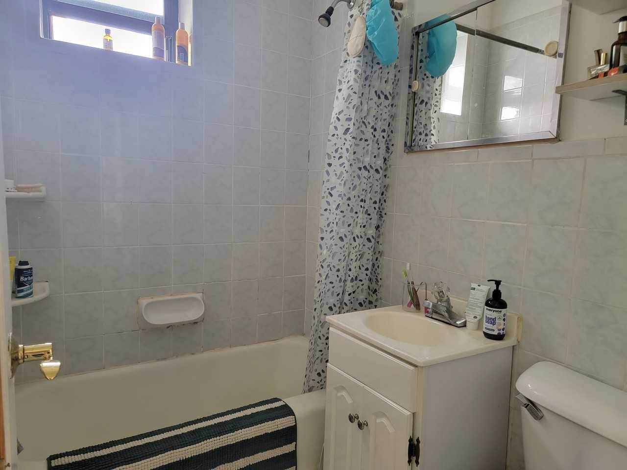 241 22nd St #2 - Photo 3 of 6