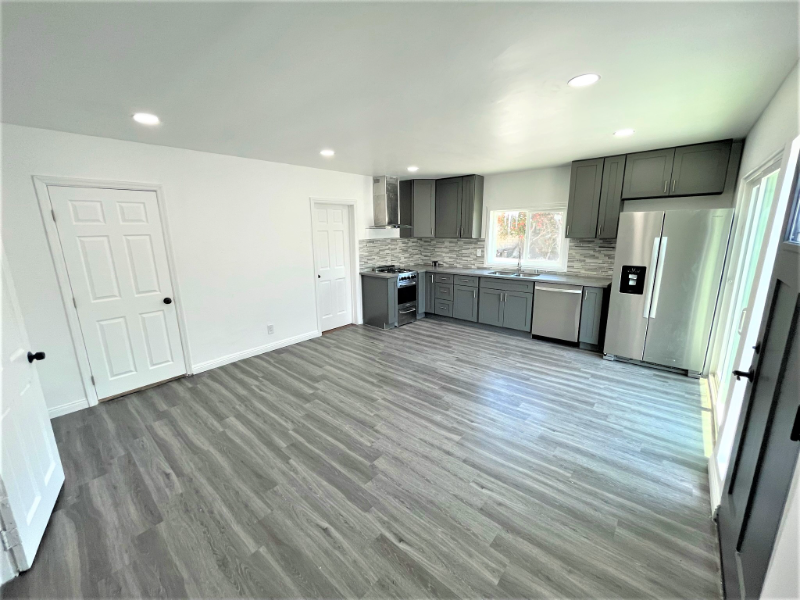 8650 Orion Ave - Photo 2 of 19