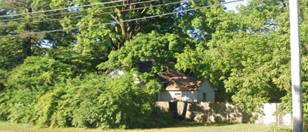 7506 W 79th St - Photo 2 of 2