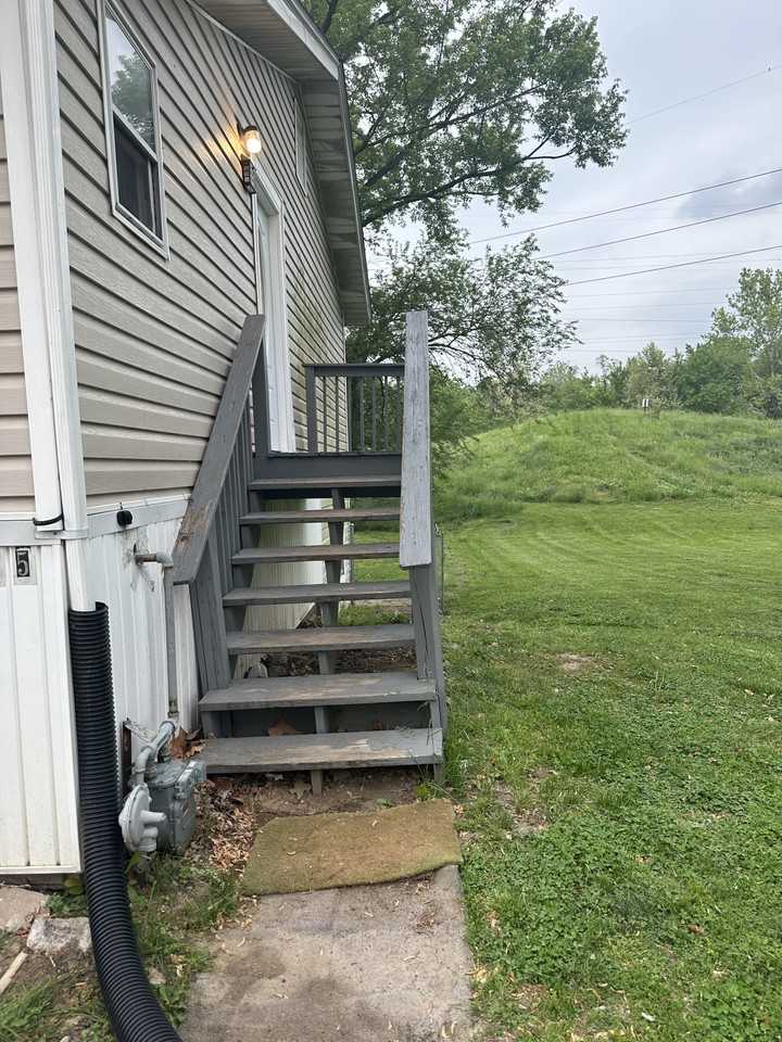 135 Illinois St #NA - Photo 2 of 9