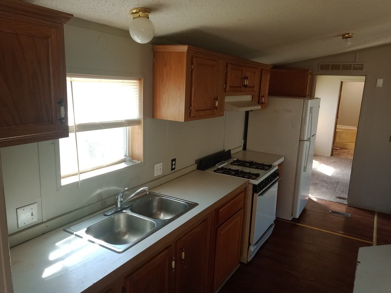 Breezy Heights Mobile Home Park #2708 - Photo 2 of 14