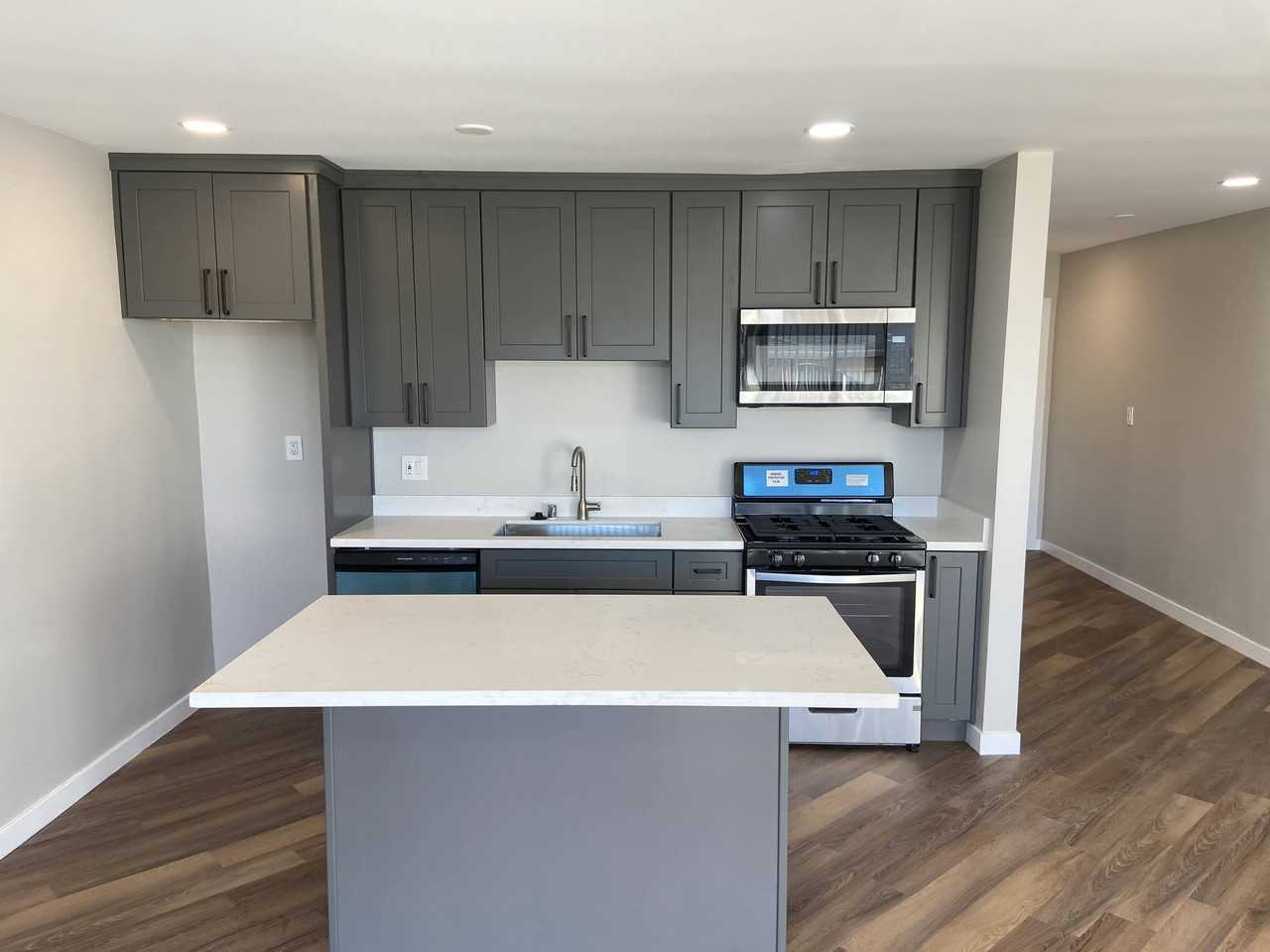 1830 Kingsley - Photo 2 of 20