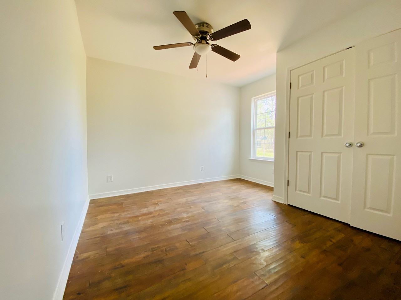 7527 Douglas St #B - Photo 4 of 10