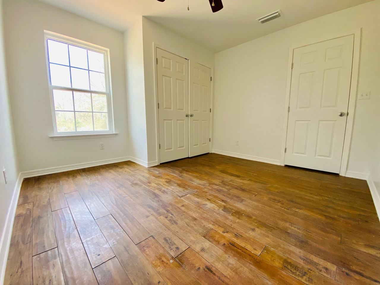 7527 Douglas St #B - Photo 5 of 10