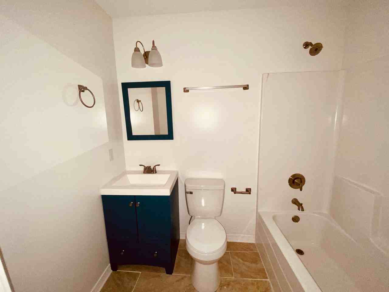 7527 Douglas St #B - Photo 6 of 10