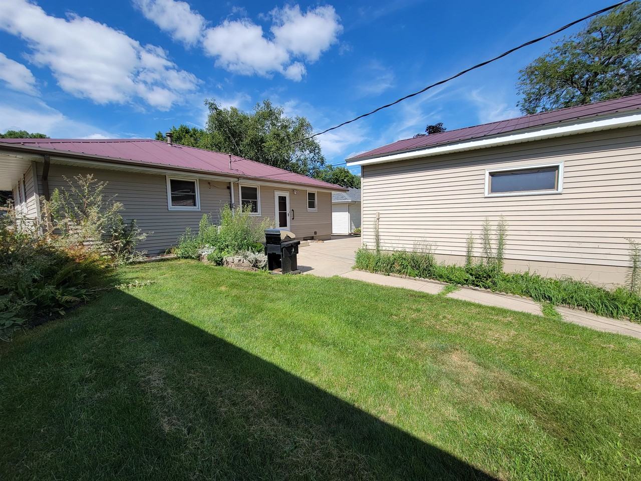 1442 Cascade St Nw #1 - Photo 4 of 31