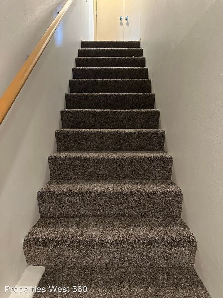 4411 Ne Nicholson Loop - Photo 2 of 22