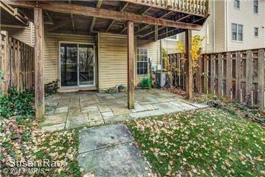 10241 Green Holly Ter - Photo 3 of 12