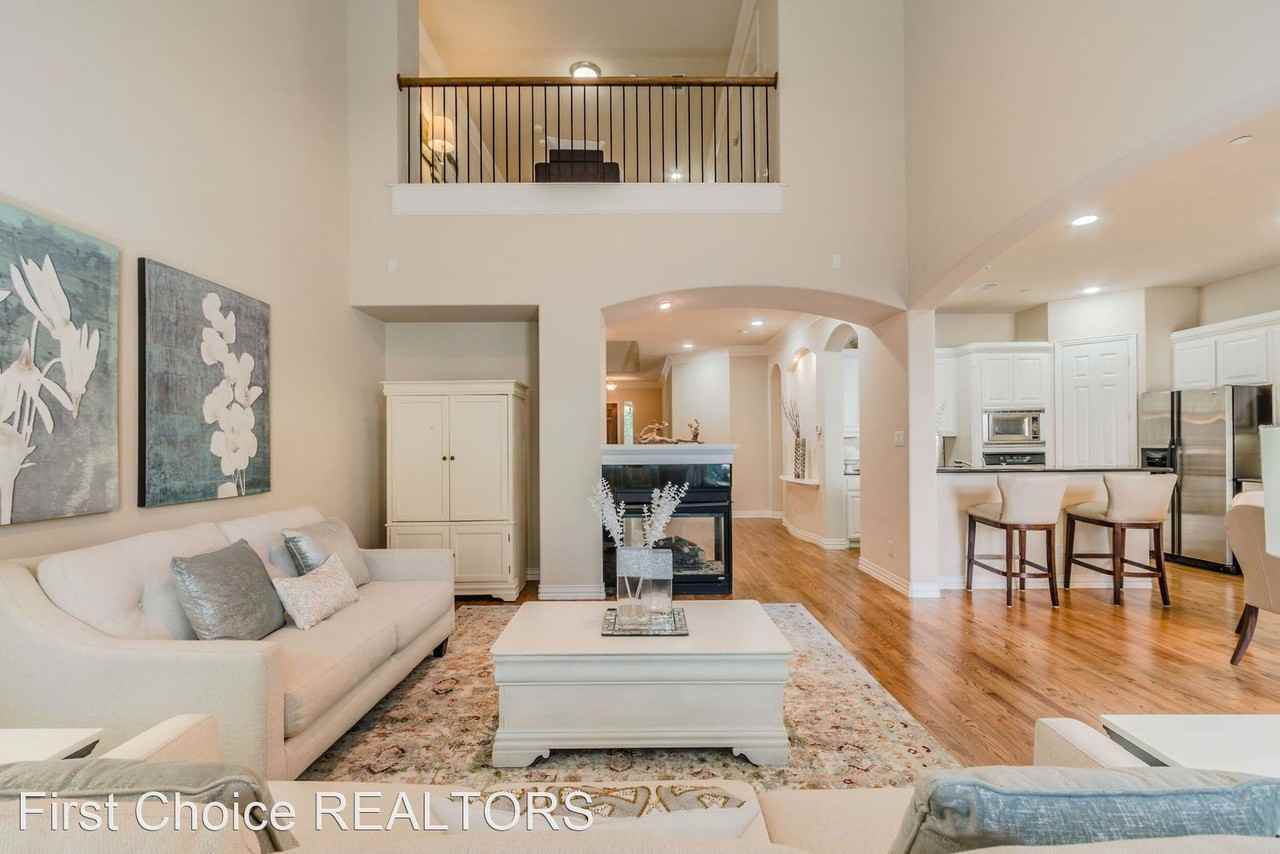 5332 Balmoral Dr - Photo 3 of 22